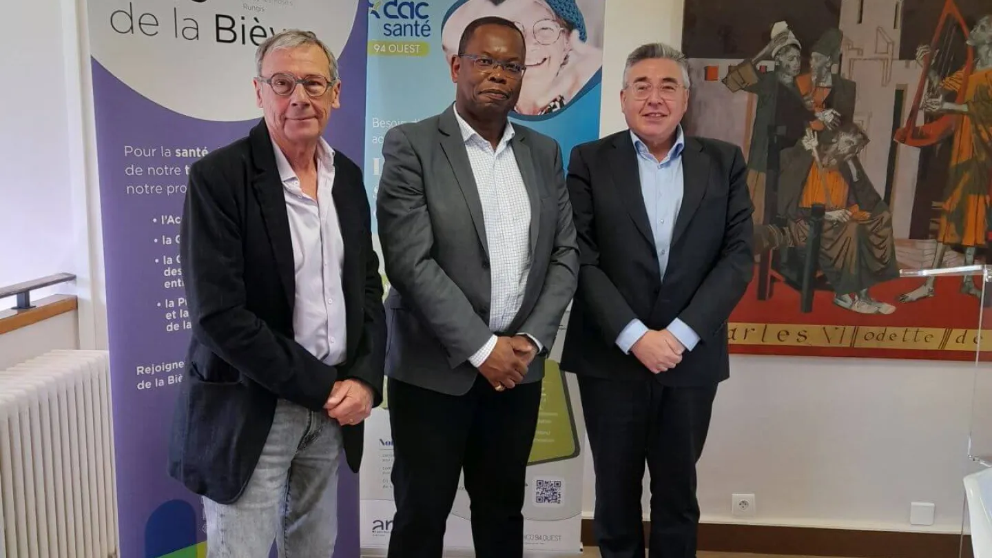 Signature de la convention de partenariat entre le GH F.Vallée P.Guiraud, le CPTS de la Bièvre et le DAC 94 Ouest