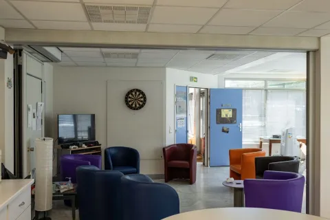 Hôpital de Jour Intersectoriel pour Jeunes Adultes (HDJIJA) - Groupe Hospitalier Fondation Vallée - Paul Guiraud